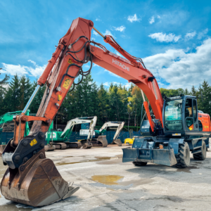 Колёсный экскаватор Hitachi